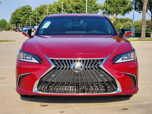 2025 Lexus ES 300h Luxury