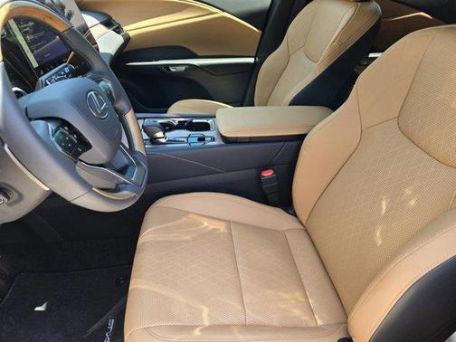 Eminent White Pearl 2026 Lexus RX 350 Premium