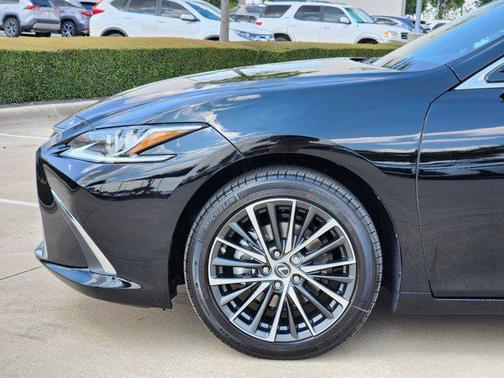 2025 Lexus ES 350 Base