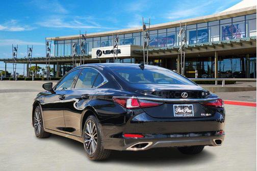 2025 Lexus ES 350 Base