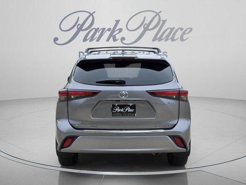 Heavy Metal 2025 Toyota Highlander Hybrid Platinum