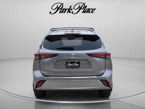 Heavy Metal 2025 Toyota Highlander Hybrid Platinum