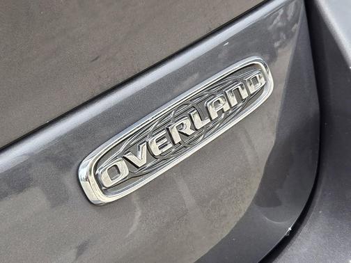 Baltic Gray Metallic Clearcoat 2022 Jeep Grand Cherokee Overland