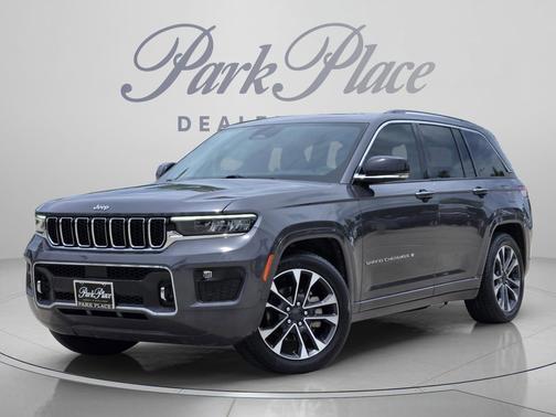 Baltic Gray Metallic Clearcoat 2022 Jeep Grand Cherokee Overland