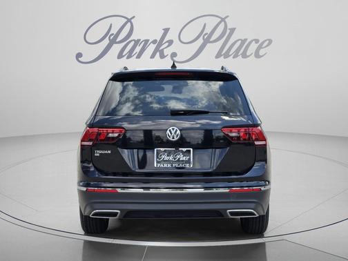 Deep Black 2021 Volkswagen Tiguan 2.0T SE
