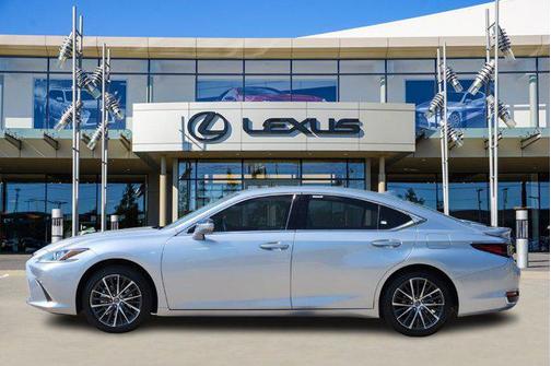 2025 Lexus ES 300h Base