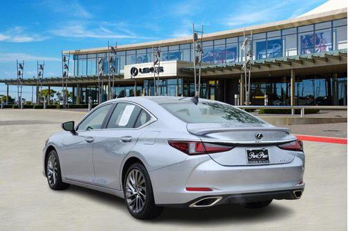 2024 Lexus ES 350 Ultra Luxury