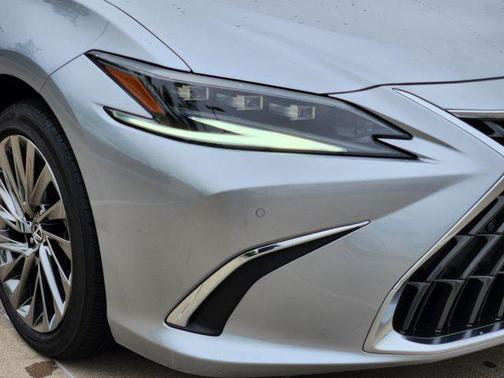 2024 Lexus ES 350 Ultra Luxury