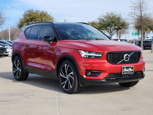 2020 Volvo XC40 T5 R-Design
