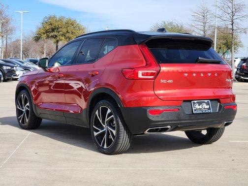 2020 Volvo XC40 T5 R-Design