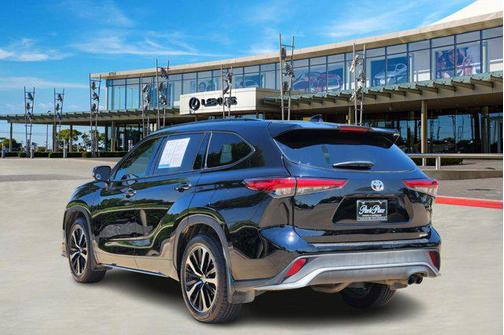 2022 Toyota Highlander XSE