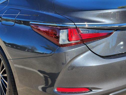 2025 Lexus ES 350 Premium
