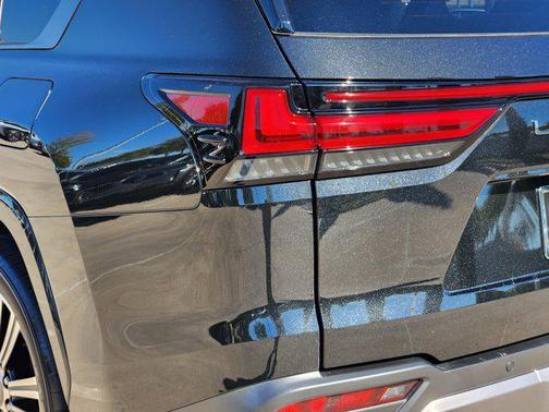 2023 Lexus LX 600 Luxury