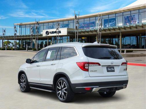 2019 Honda Pilot Touring 8-Passenger