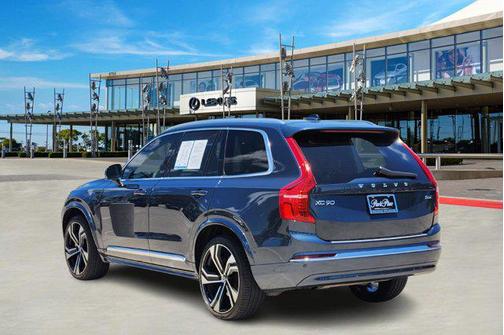 2024 Volvo XC90 B6 Ultimate Bright Theme 7-Seater