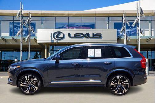 2024 Volvo XC90 B6 Ultimate Bright Theme 7-Seater