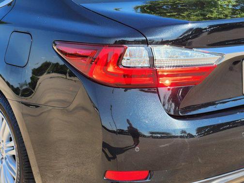 2016 Lexus ES 350 Base