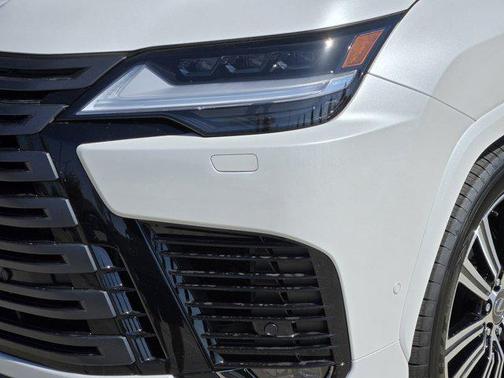 2026 Lexus LX 700h Luxury