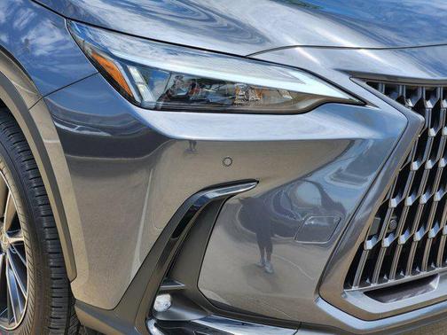 2025 Lexus NX 350h Premium