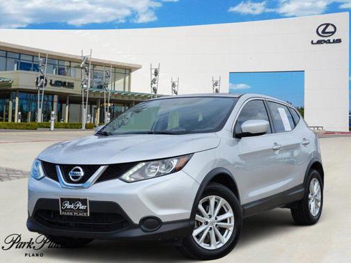 2017 Nissan Rogue Sport S