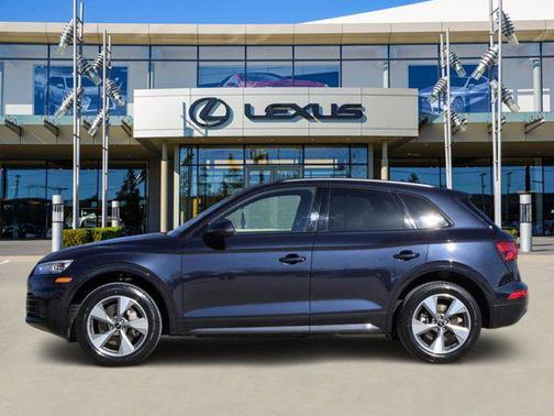 2020 Audi Q5 45 Titanium Premium