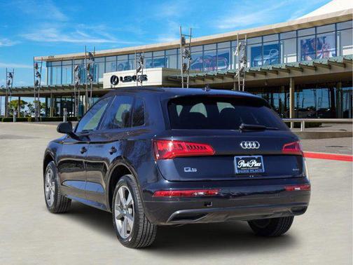 2020 Audi Q5 45 Titanium Premium