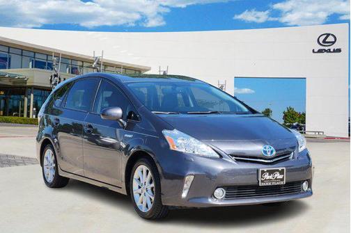 2013 Toyota Prius v Five