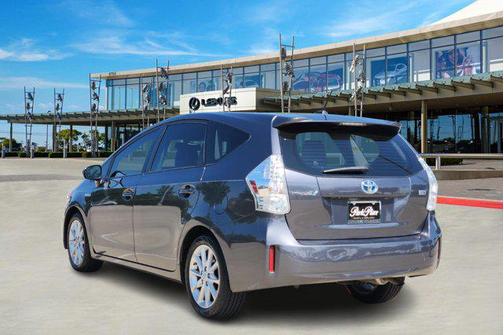 2013 Toyota Prius v Five