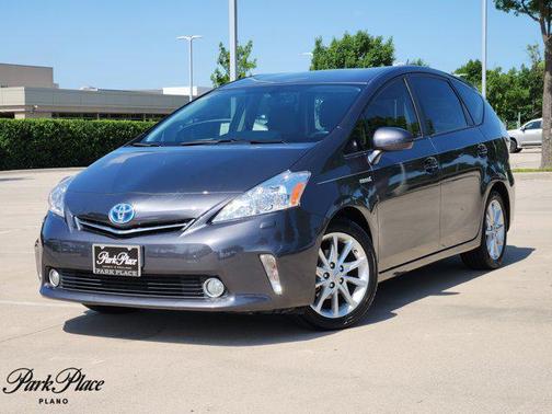 2013 Toyota Prius v Five