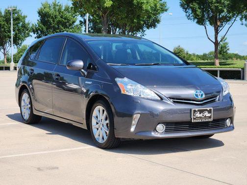 2013 Toyota Prius v Five