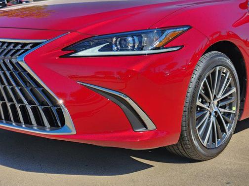 2025 Lexus ES 350 Base