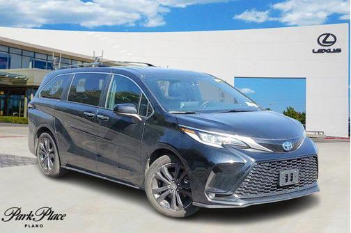 2022 Toyota Sienna XSE 7 Passenger