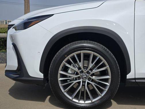 2026 Lexus NX 350h Luxury