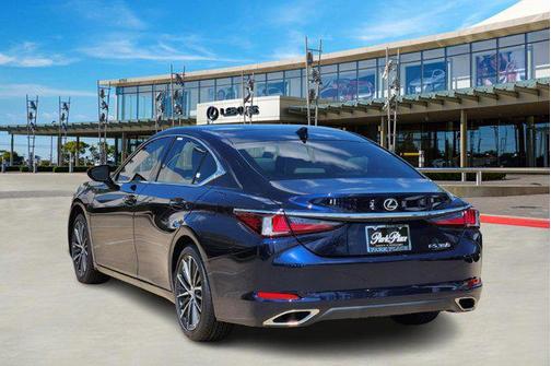 2025 Lexus ES 350 Base