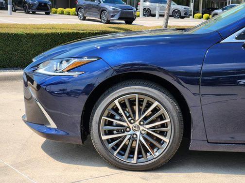 2025 Lexus ES 350 Base