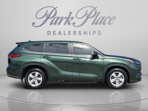 Cypress 2023 Toyota Highlander Hybrid LE
