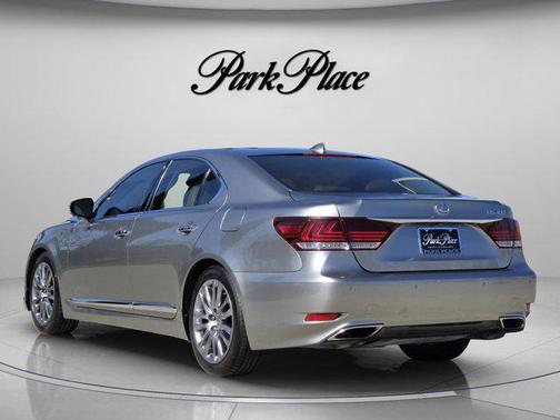 Atomic Silver 2017 Lexus LS 460 Base