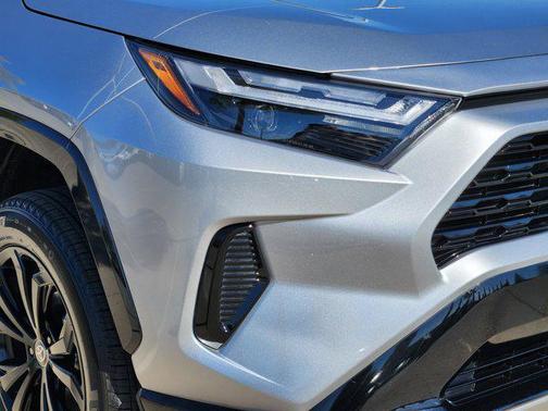 2024 Toyota RAV4 Hybrid SE