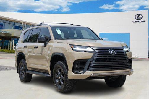 2025 Lexus LX 700h Overtrail