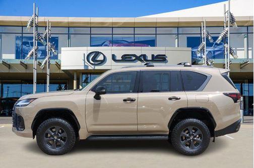2025 Lexus LX 700h Overtrail