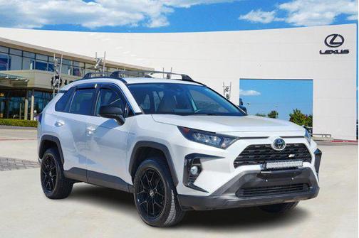 2020 Toyota RAV4 LE