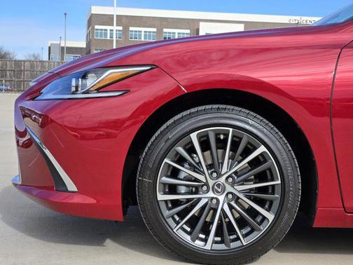 2025 Lexus ES 350 Base