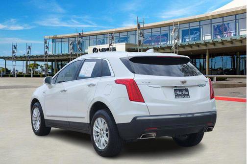 2017 Cadillac XT5 Base
