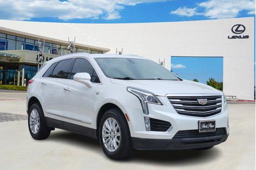 2017 Cadillac XT5 Base