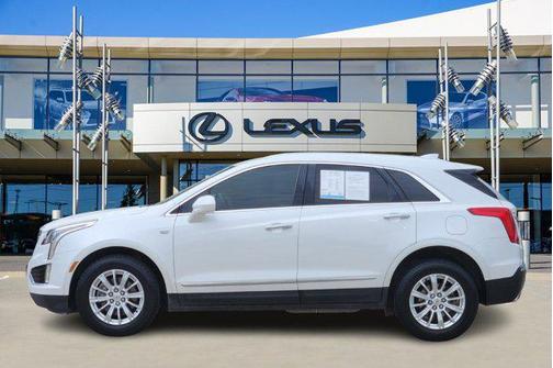 2017 Cadillac XT5 Base