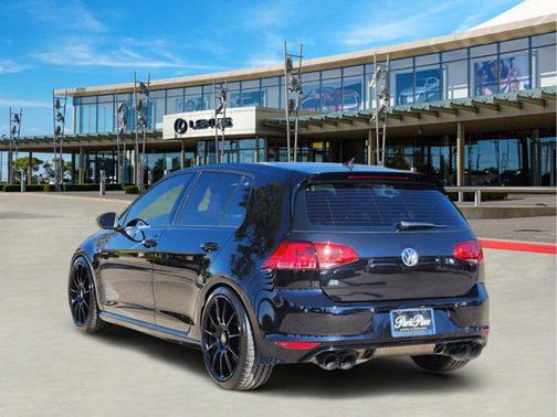 2017 Volkswagen Golf R 2.0T DSG