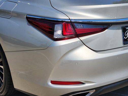2022 Lexus ES 350 Premium