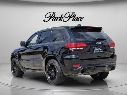 Diamond Black Crystal Pearlcoat 2017 Jeep Grand Cherokee SRT