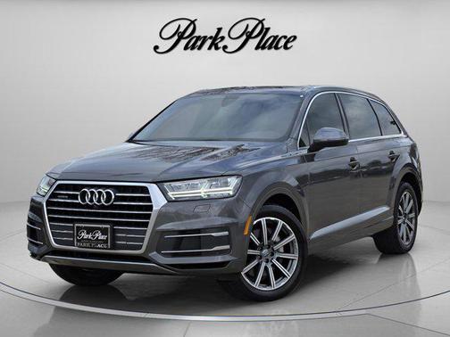2019 Audi Q7 45 Premium Plus