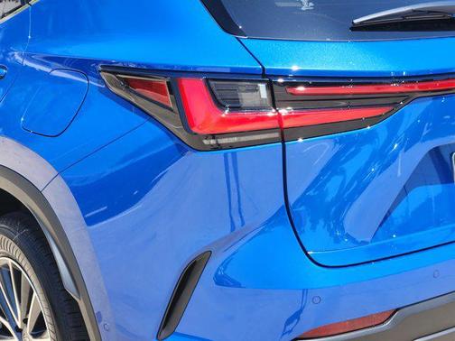 2025 Lexus NX 350h Luxury